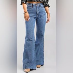 WOMEN'S WRANGLER WANDERER 622 HIGH RISE FLARE JEAN- NWT- Size 34